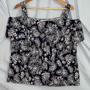 Westport Navy with White and Red Raised Leaf Cold Shoulder V-Bib in XL Petite